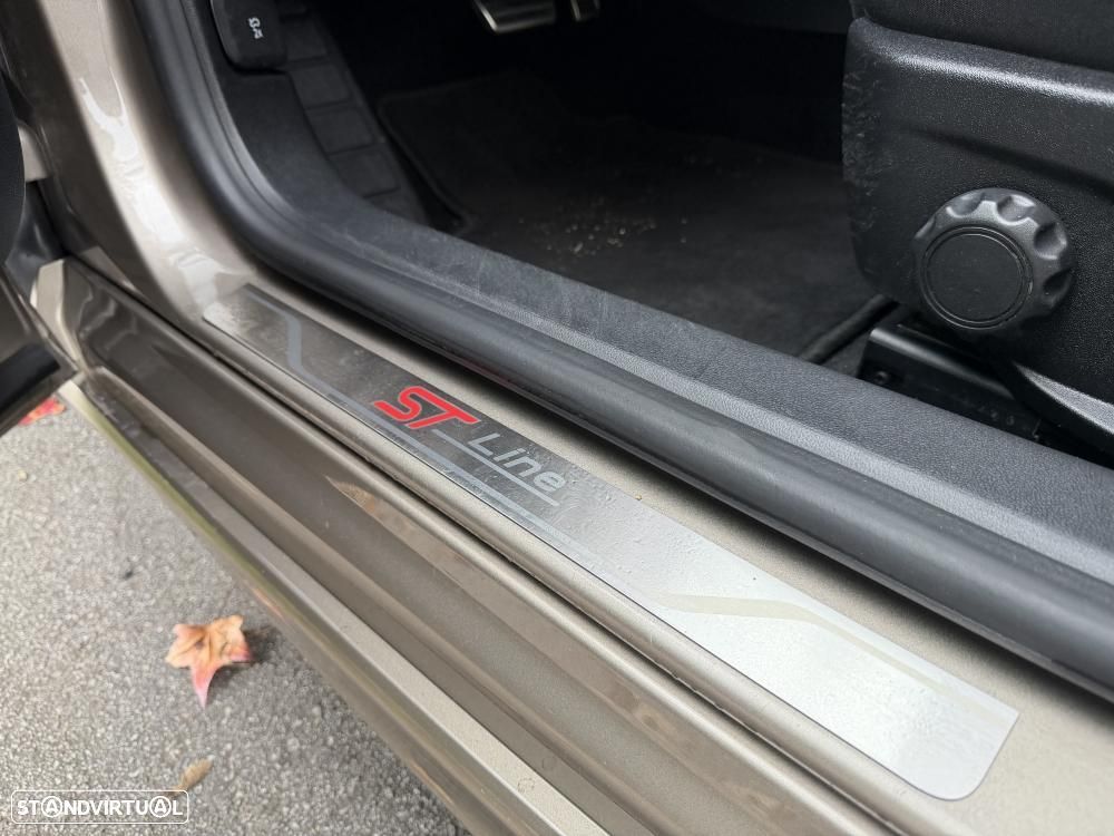 Ford Focus 1.0 EcoBoost S&S Aut. ST-LINE - 18