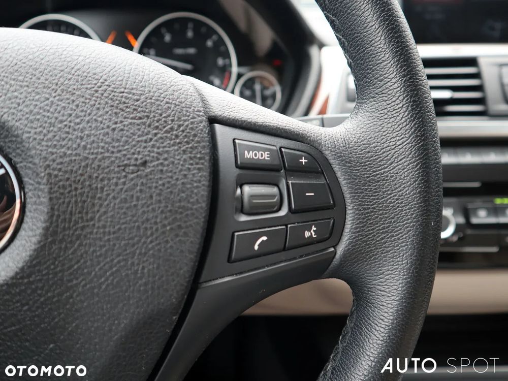 BMW Seria 3 320d xDrive Advantage - 17