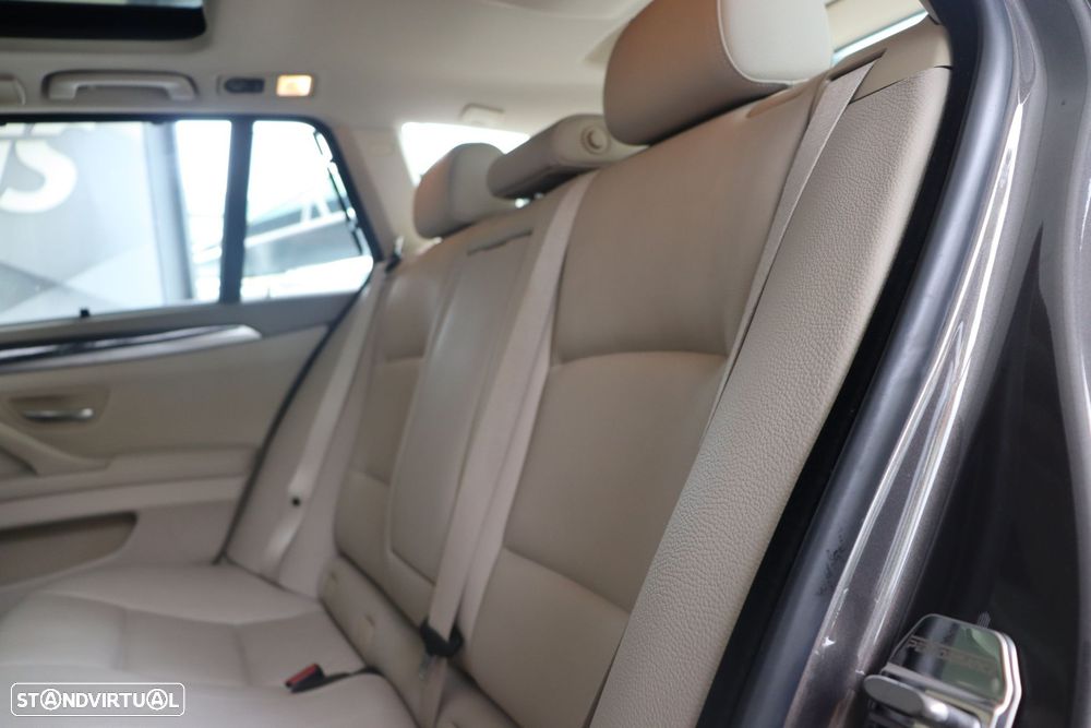 BMW 520 d Line Luxury Auto - 29