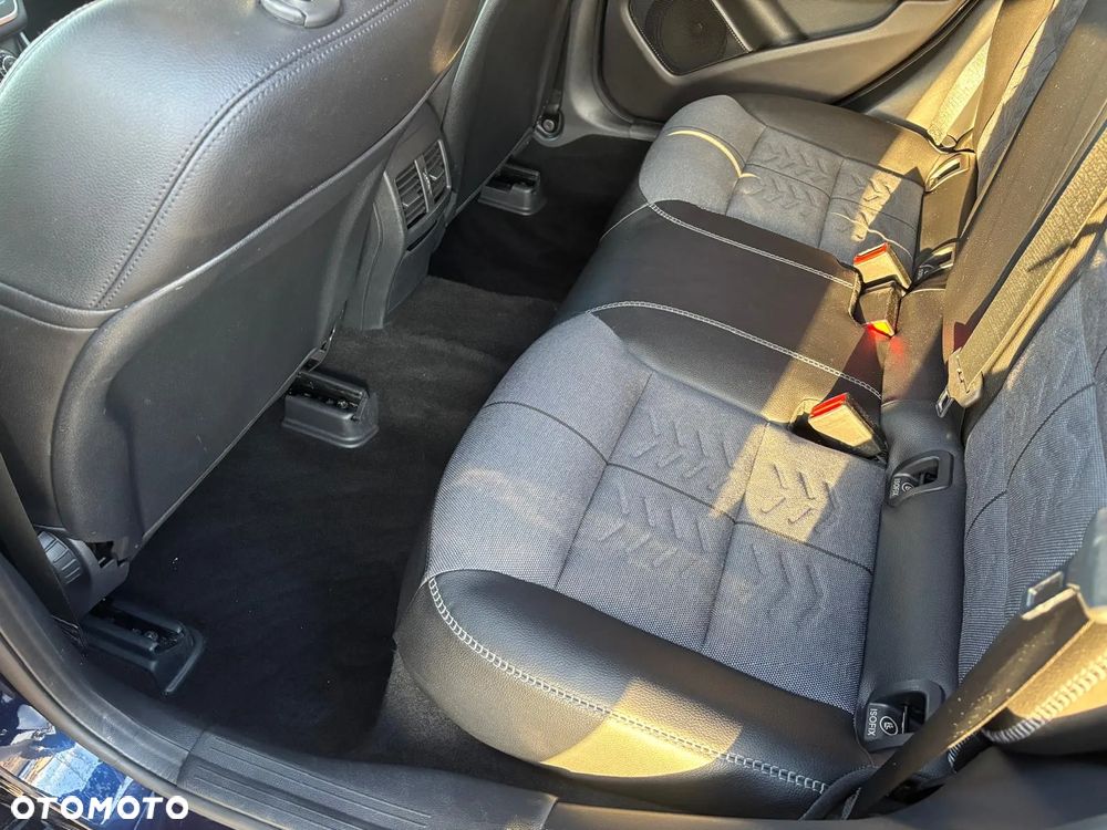 Mercedes-Benz GLA 180 7G-DCT - 7