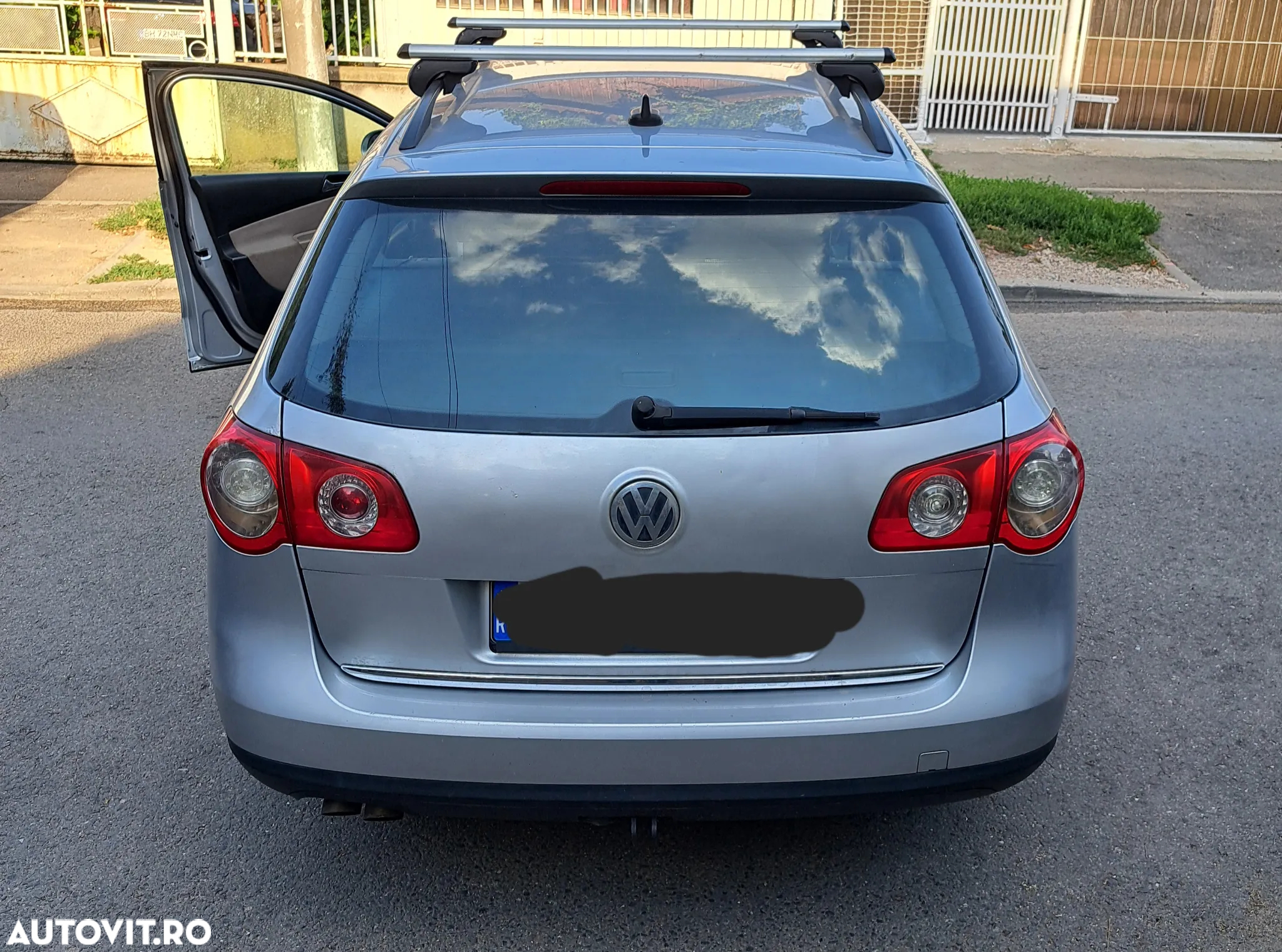 Volkswagen Passat - 4