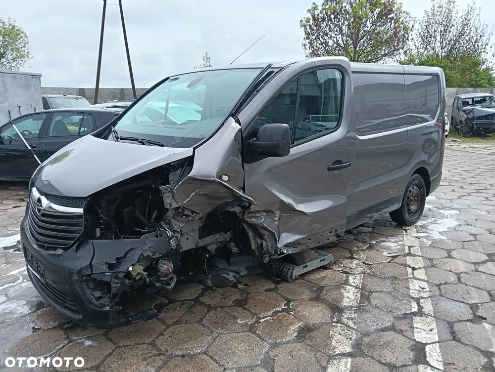 Opel Vivaro - 10