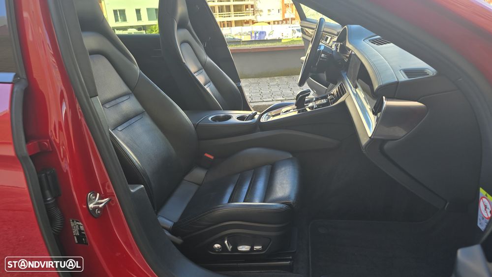 Porsche Panamera 4 E-Hybrid Executive - 31