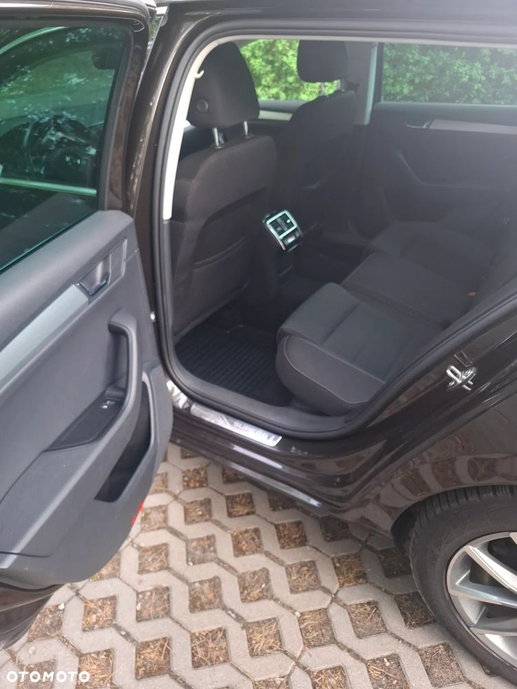 Skoda Superb 1.4 TSI ACT DSG Ambition - 35