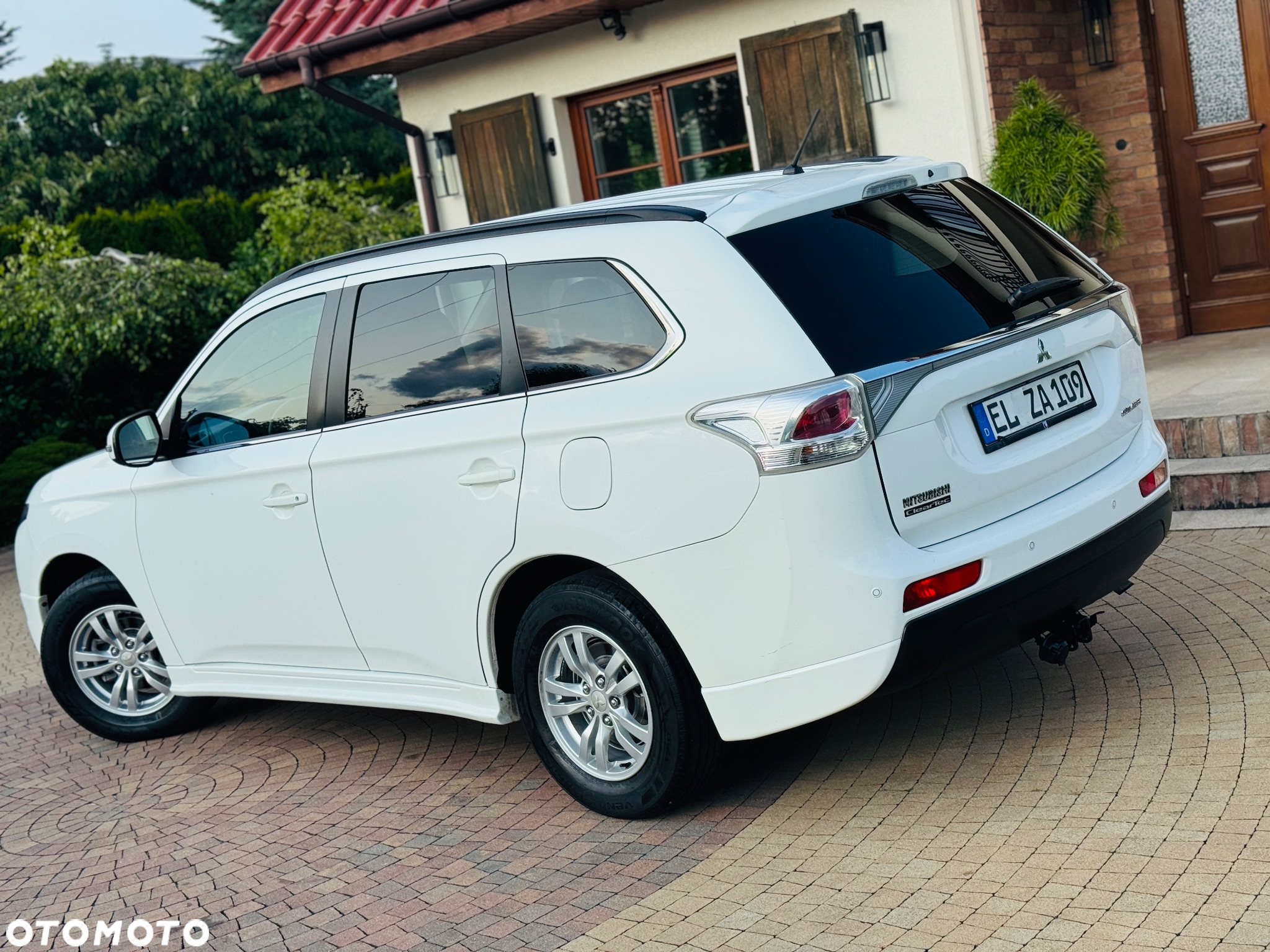 Mitsubishi Outlander 2.0 Intense + Navi 4WD CVT - 2