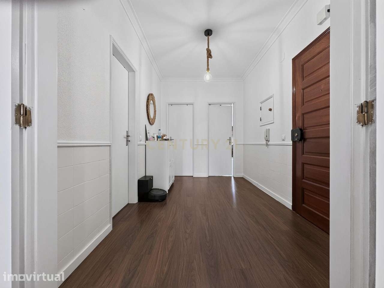 Apartamento T1 com duas frentes, excelentes áreas e arrecadação – Setú - Grande imagem: 3/22
