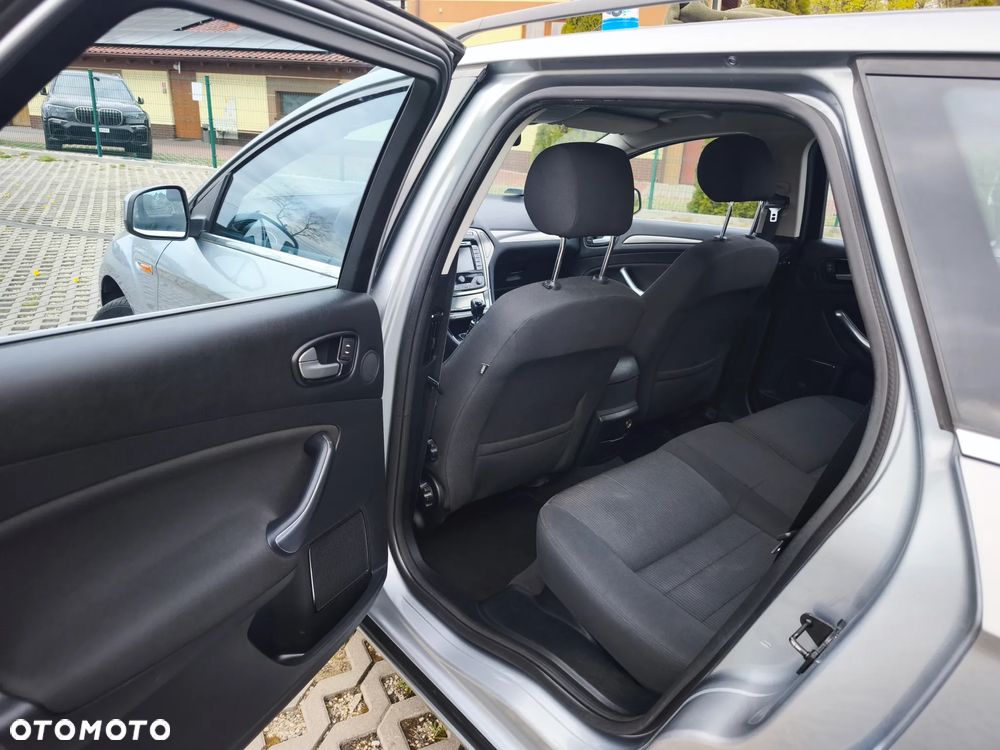 Ford Mondeo 2.0 TDCi Titanium - 18