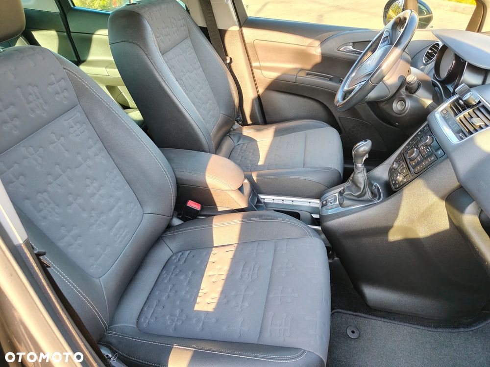 Opel Meriva - 17