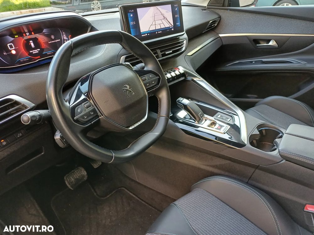Peugeot 5008 1.2L 136 e-DCS6 MHEV Allure Pack - 9