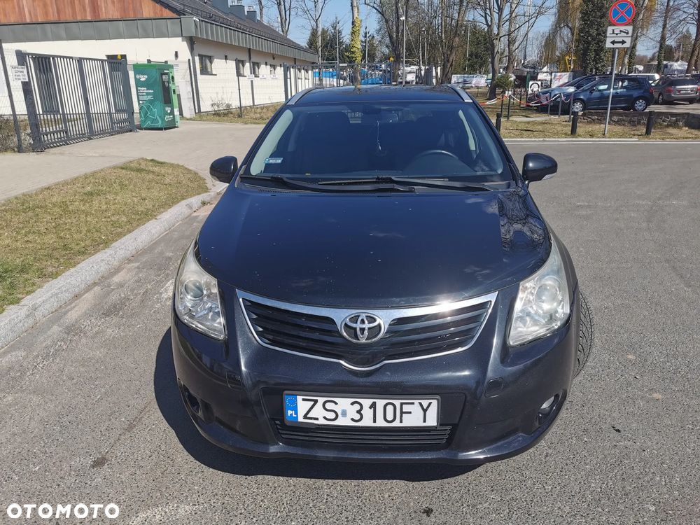 Toyota Avensis 2.0 D-4D - 28