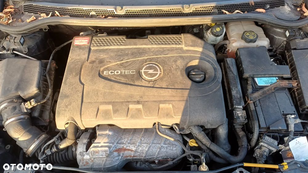 Opel Astra 2.0 CDTI DPF SportsTourer Exklusiv - 18