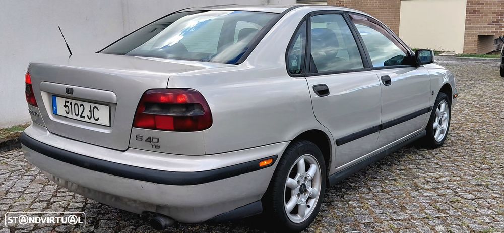 Volvo S40 1997 photo 4
