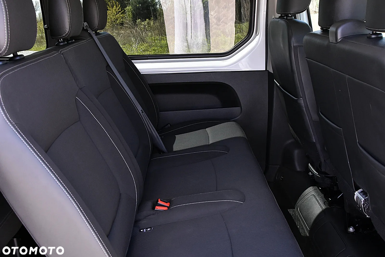 Nissan NV300 - 21