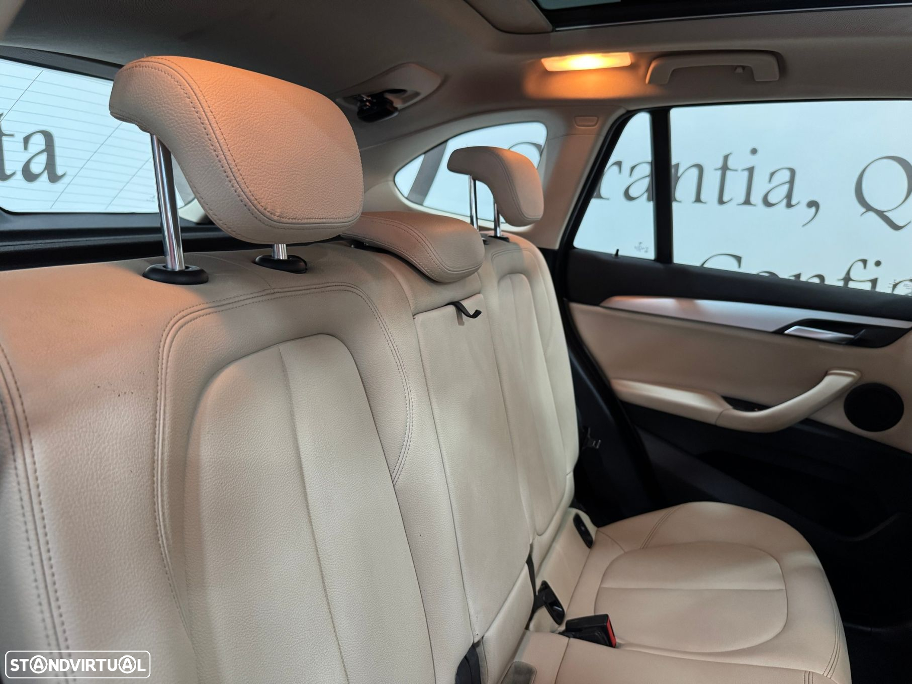 BMW X1 16 d sDrive Advantage - 37