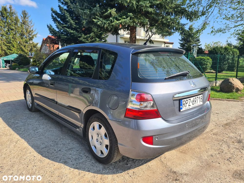 Honda Civic 1.6i ES - 13