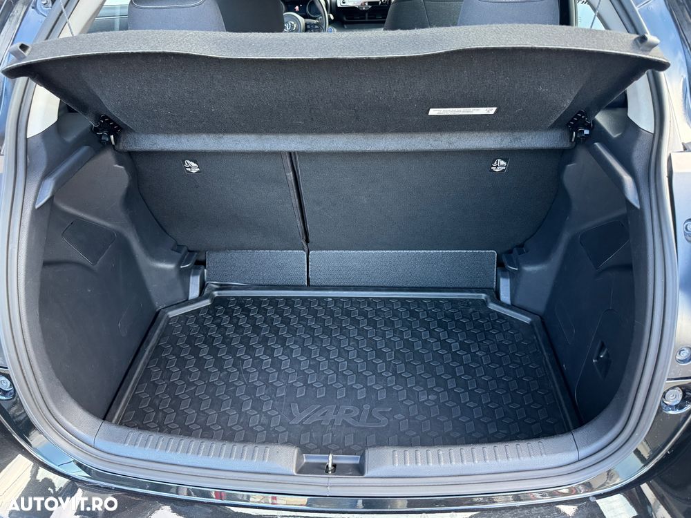 Toyota Yaris 1.5 VVT-i HSD Active - 14