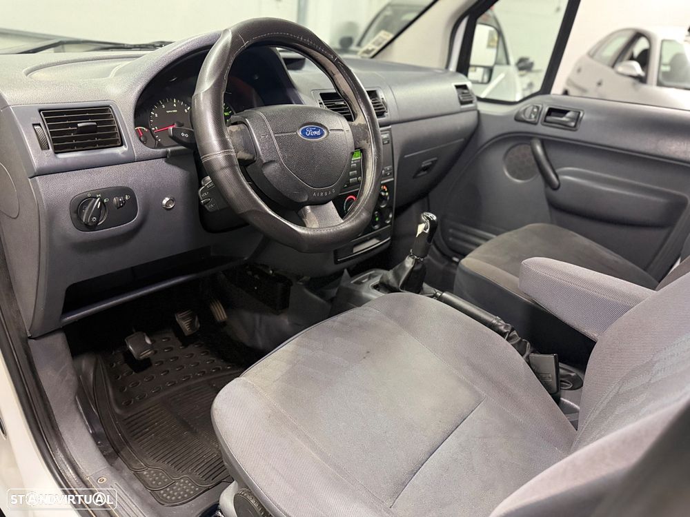 Ford Transit Connect - 22