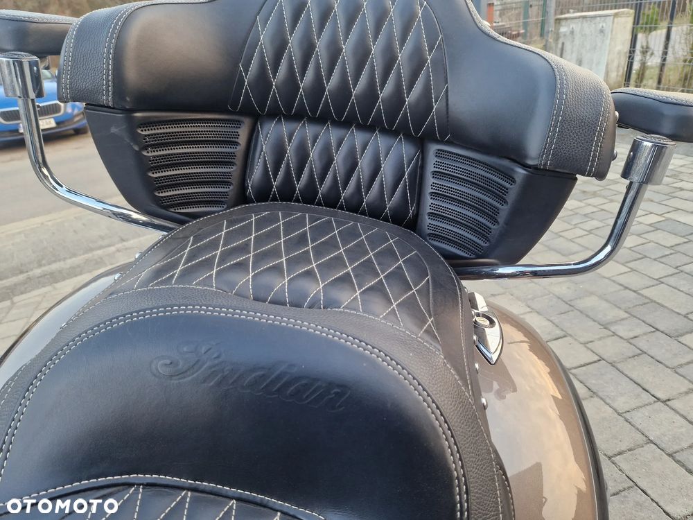 Indian Roadmaster - 10