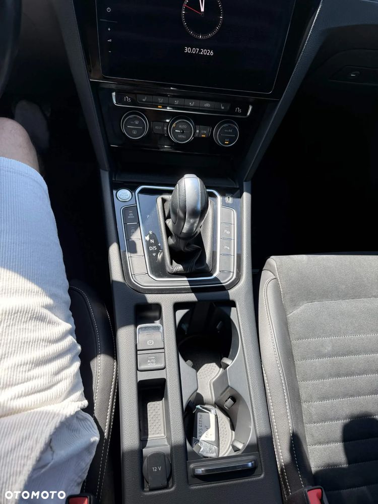 Volkswagen Passat 2.0 TSI Elegance DSG - 17