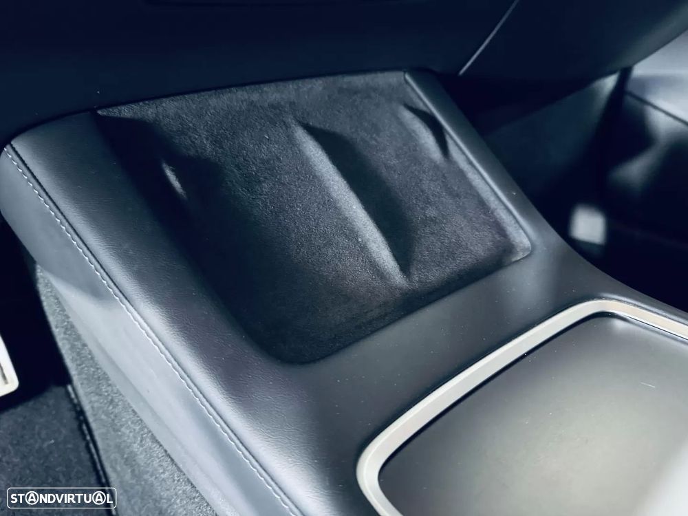 Tesla Model 3 Long Range AWD Dual Motor Performance - 29