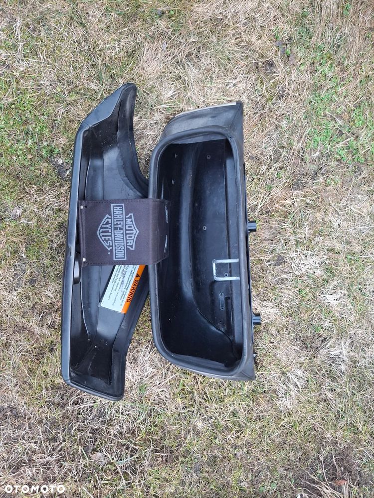 Kufer prawy Harley Davidson Softail FLHC Heritage Milwaukee 90201436 - 3