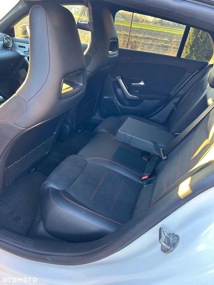 Mercedes-Benz CLA 200 d AMG Line 8G-DCT - 10