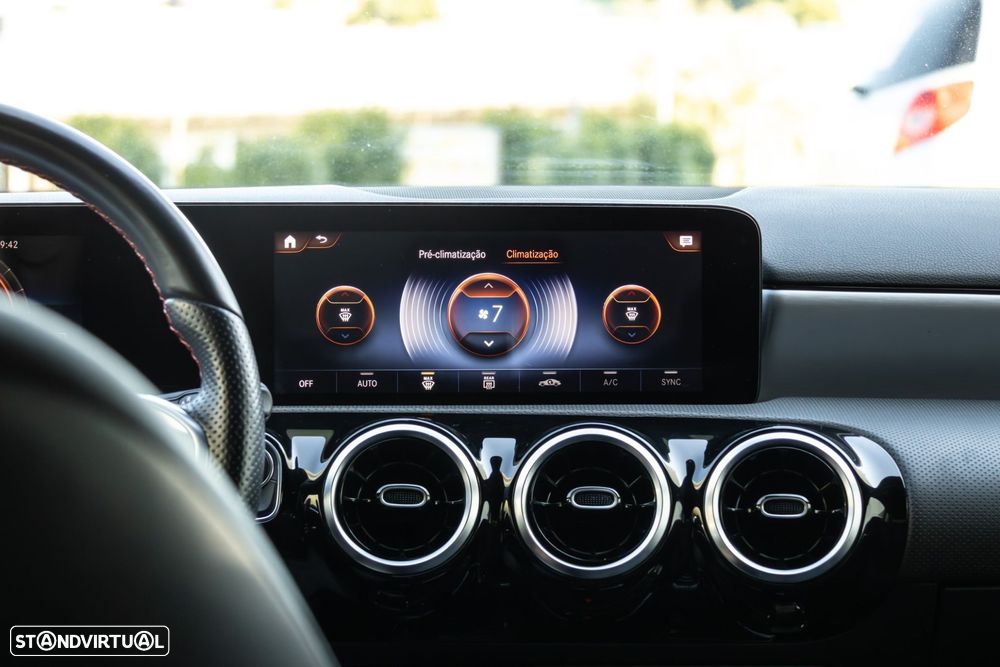 Mercedes-Benz A 250 e AMG Line - 43