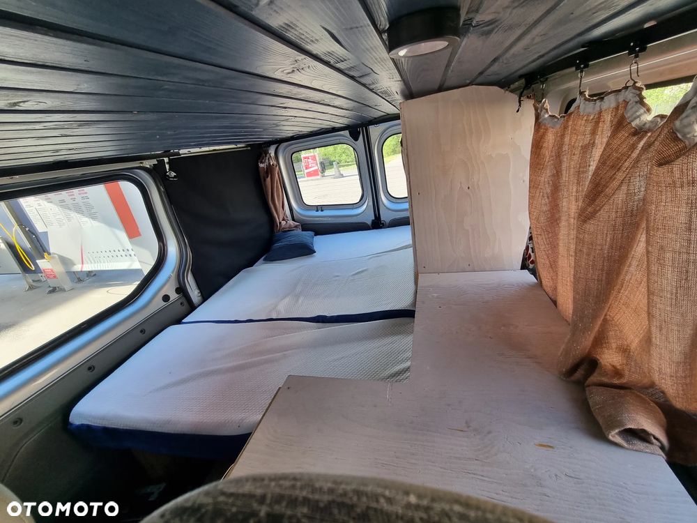 Renault Trafic - 22