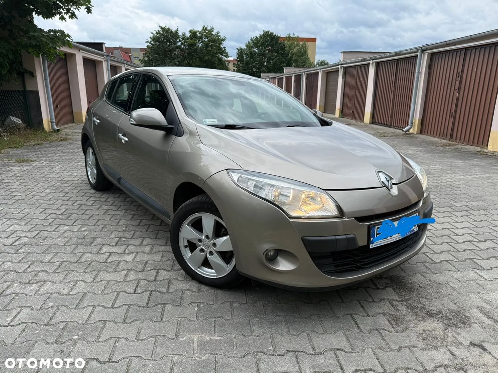 Renault Megane 1.6 16V Dynamique Euro5 - 6