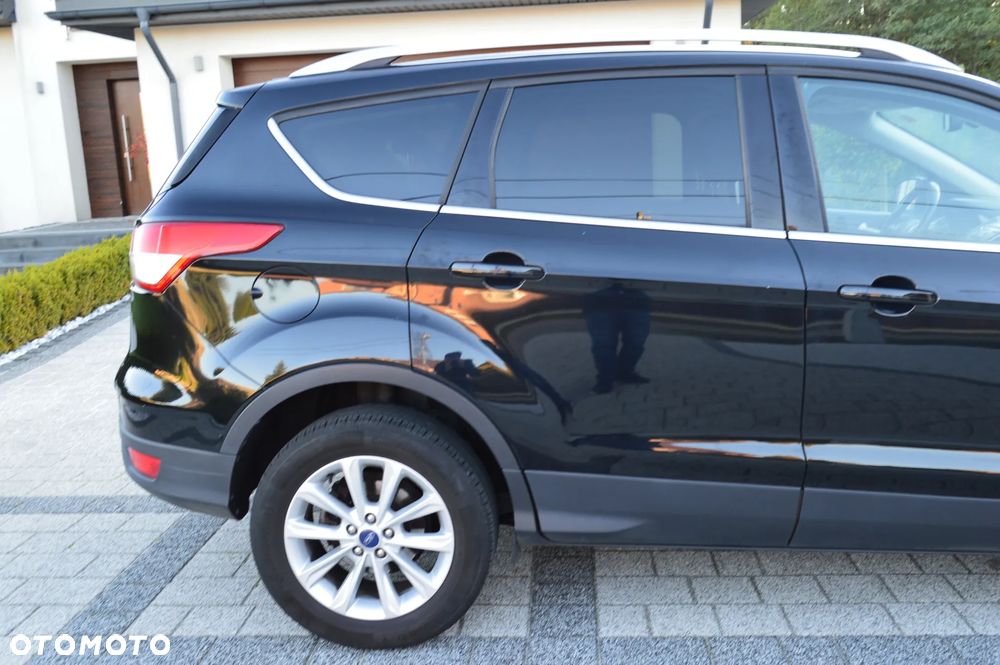 Ford Kuga 1.5 EcoBoost 2x4 Titanium - 13