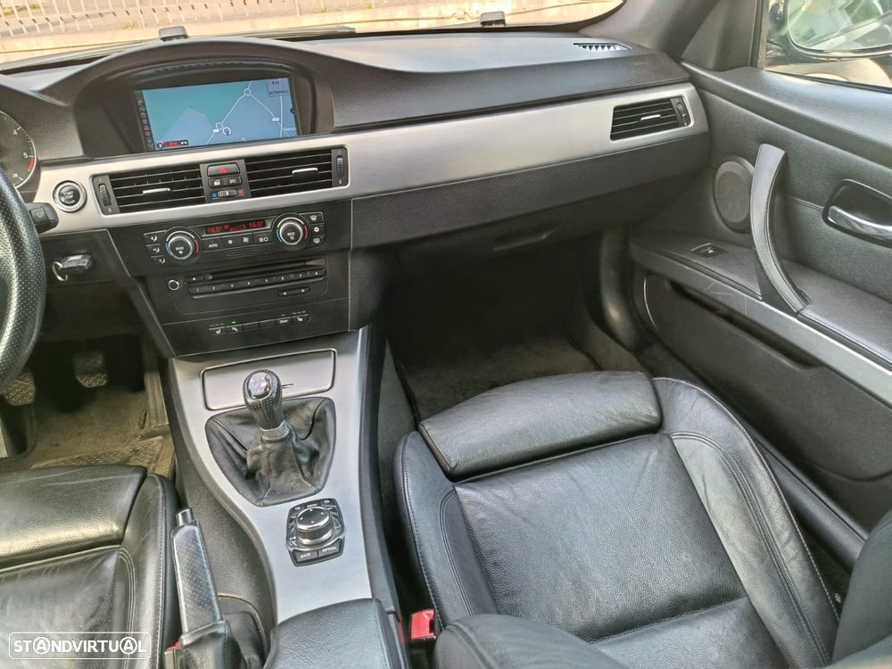 BMW 320 d Coupe - 13