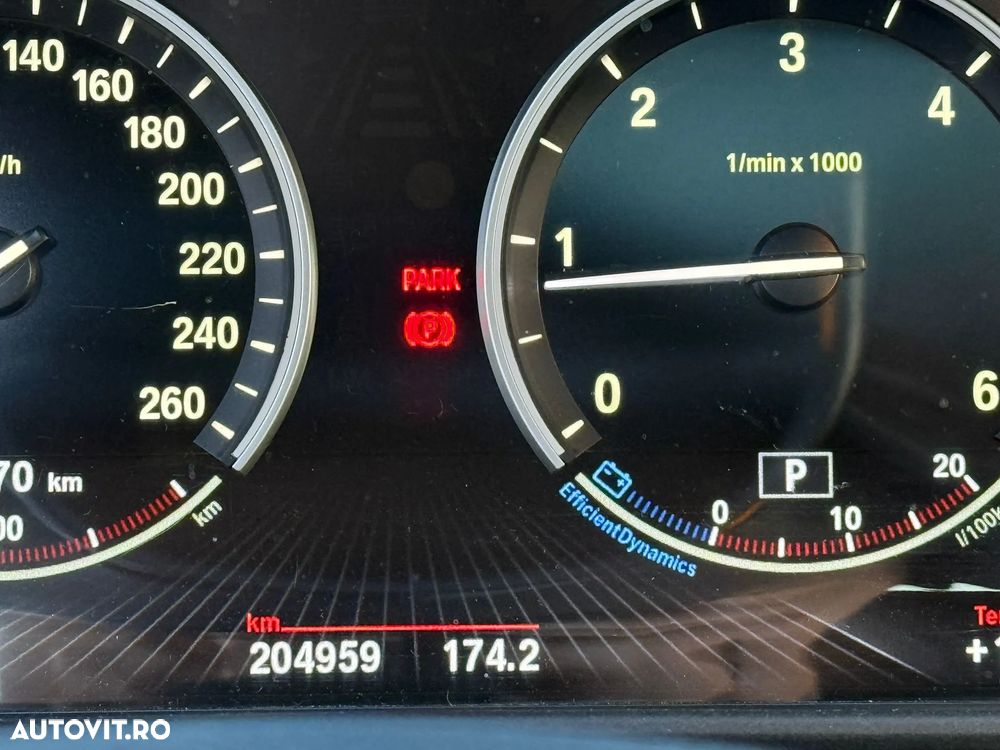 BMW Seria 5 520d Aut. - 15