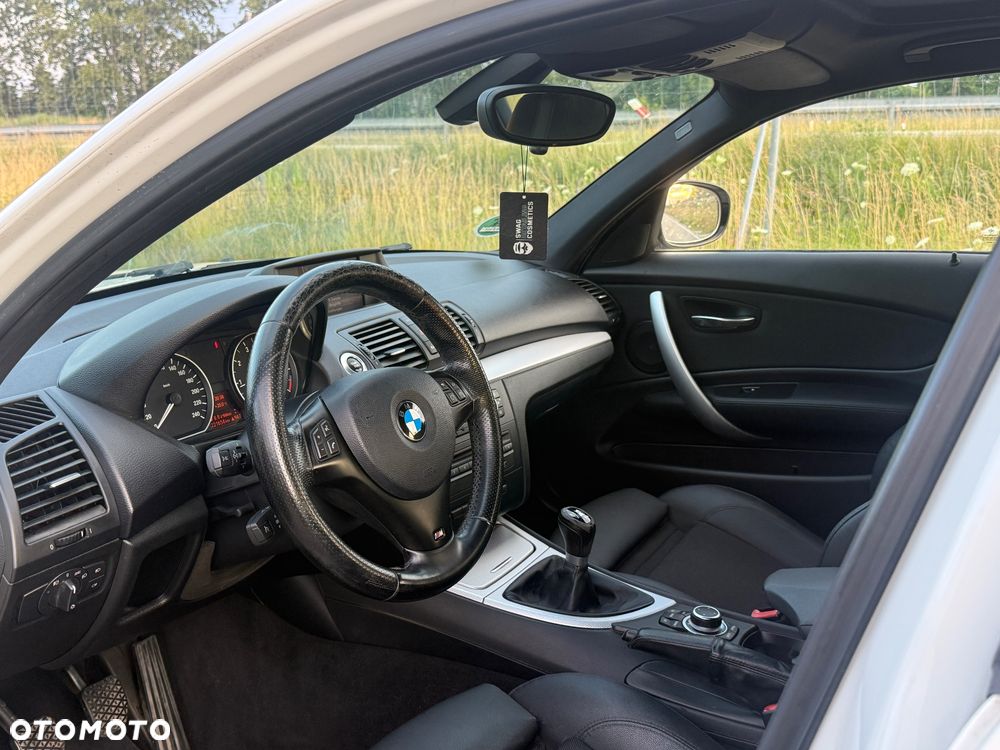 BMW Seria 1 116i - 11