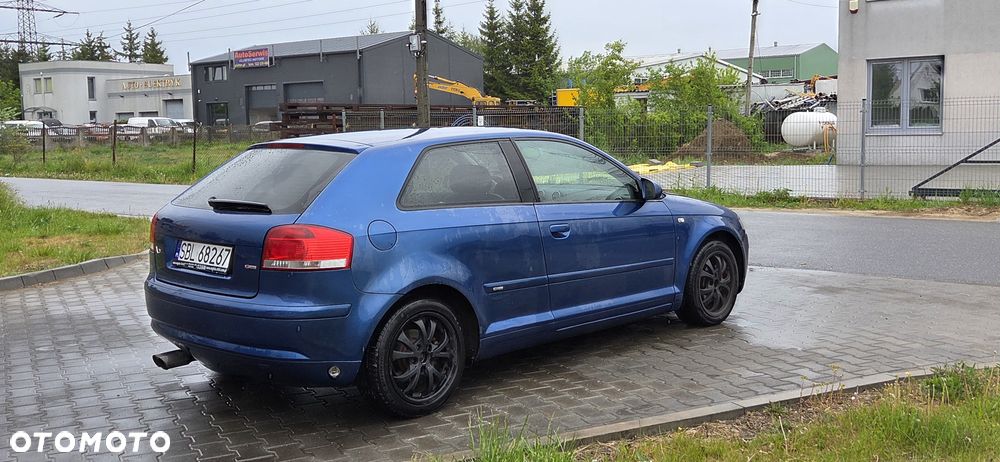 Audi A3 3-drzwiowe 1.6 S Line Sportpaket plus - 2