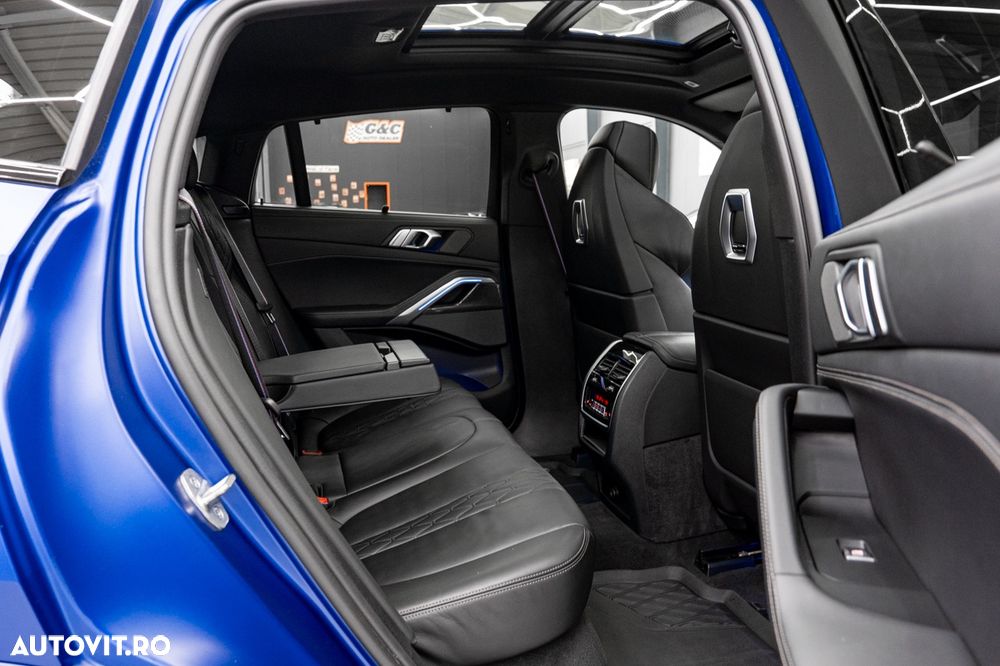 BMW X6 xDrive40i AT MHEV - 17