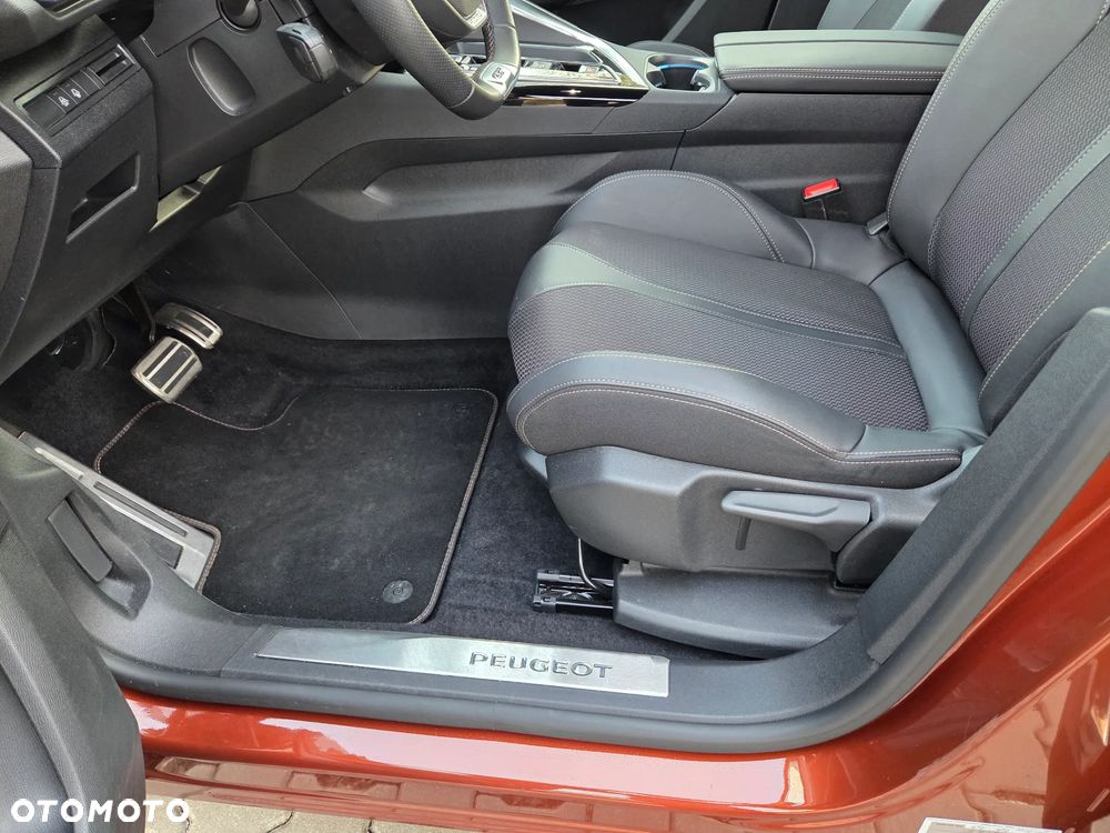 Peugeot 5008 BlueHDi 130 EAT8 GT - 14