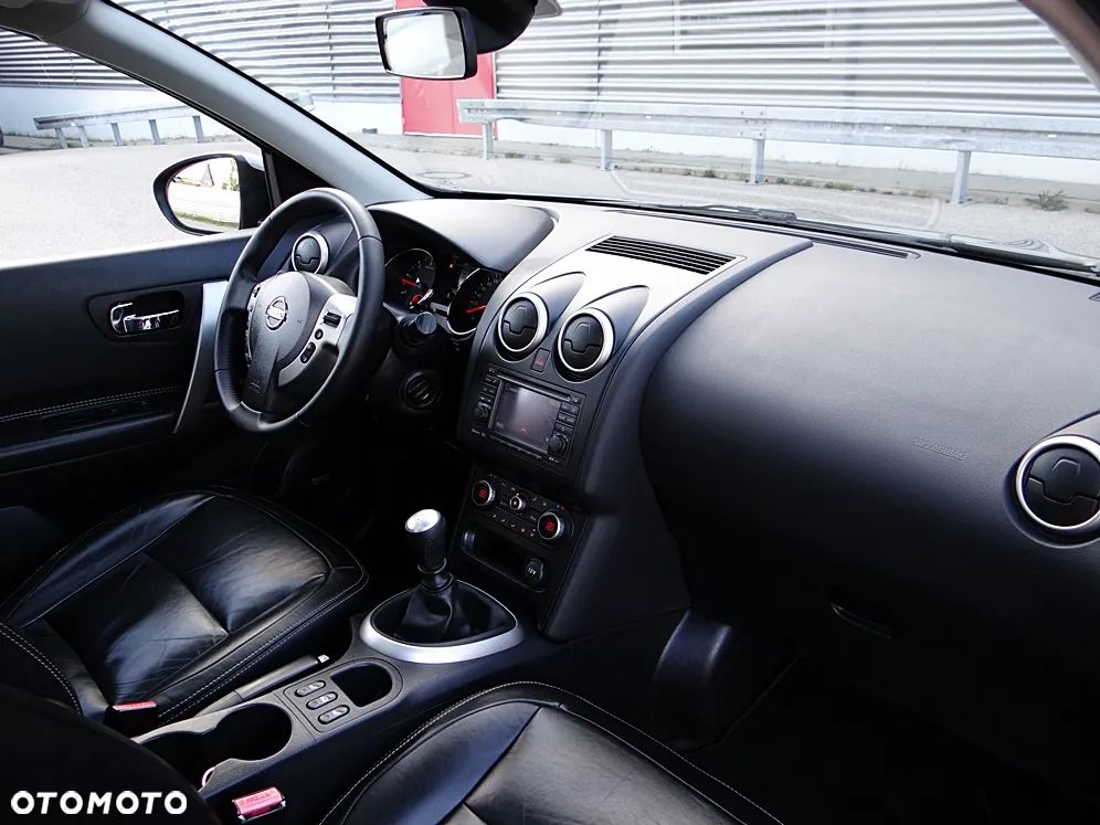 Nissan Qashqai+2 2.0 dCi DPF tekna - 26