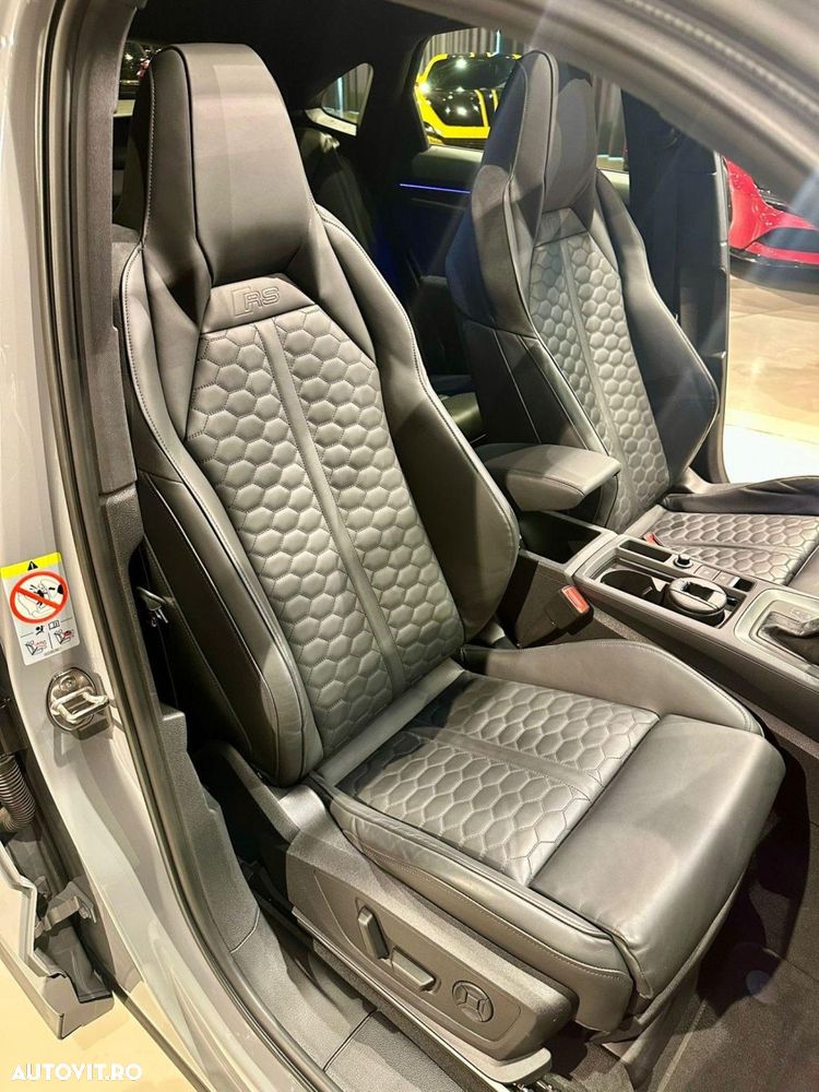 Audi RS Q3 RSQ3 2.5 TFSI quattro S tronic - 23