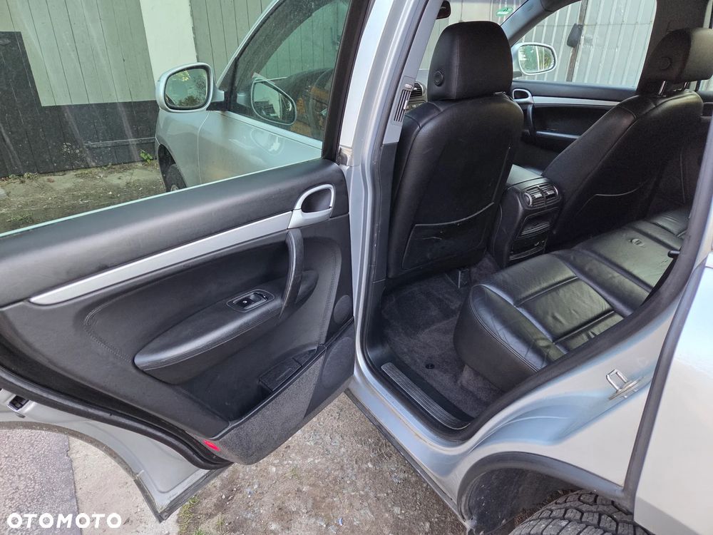 Porsche Cayenne - 14