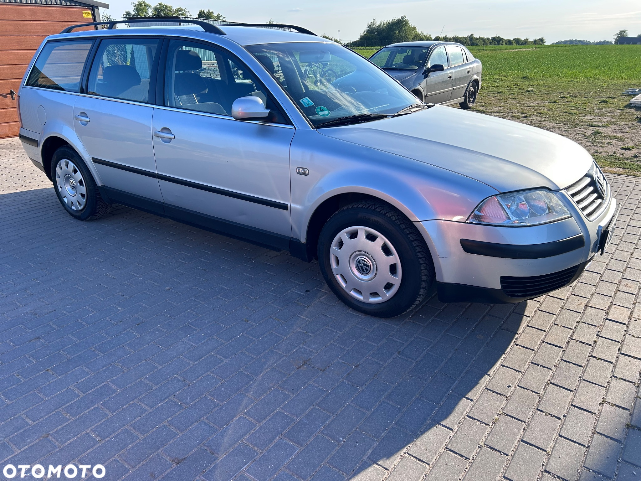 Volkswagen Passat - 4