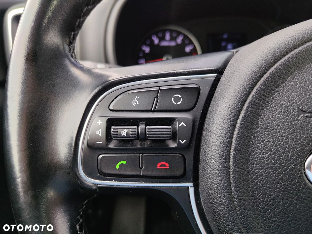 Kia Sportage 1.6 GDI M 2WD - 24