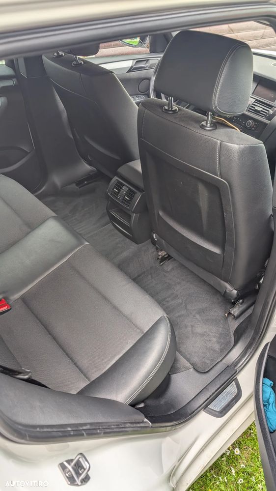 BMW X3 xDrive2.0d - 11