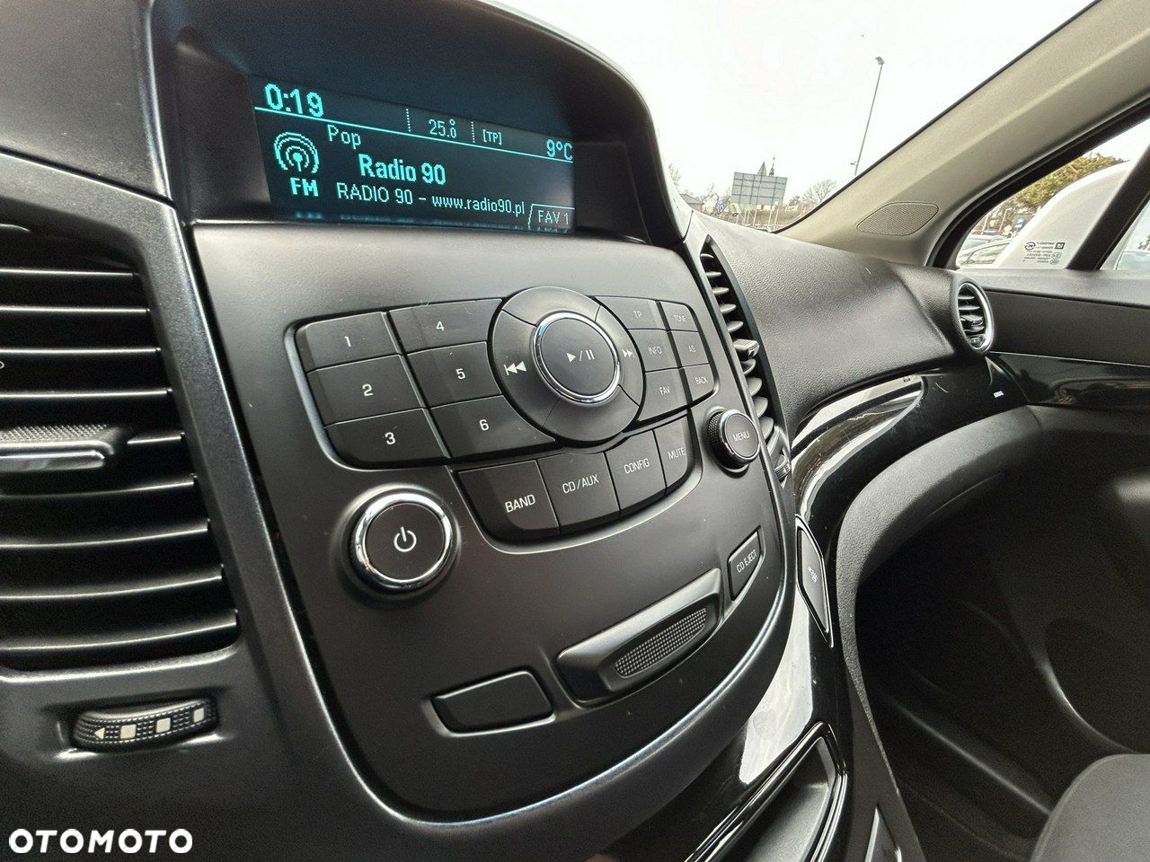 Chevrolet Orlando - 14