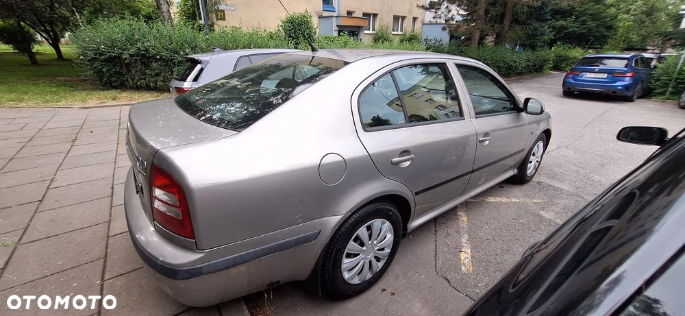 Skoda Octavia 1.6 Tour - 3