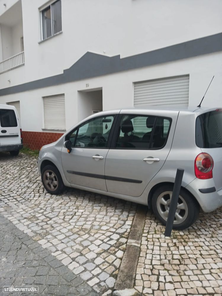 Renault Modus 1.5 dCi Confort - 1