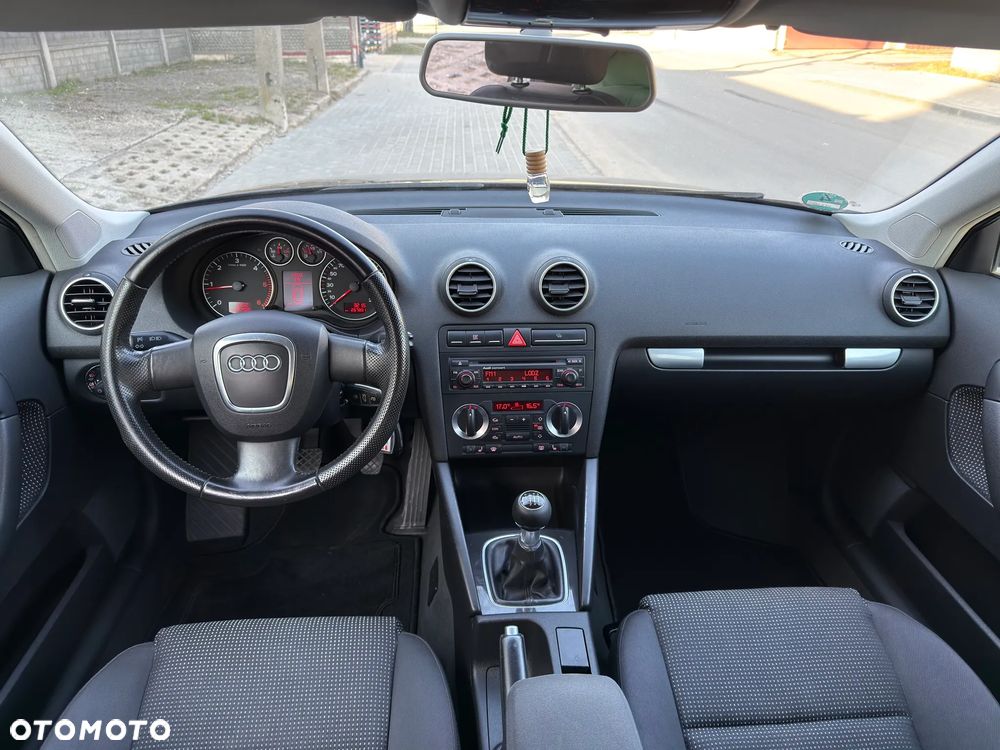 Audi A3 Sportback 2.0 TDI Attraction - 23