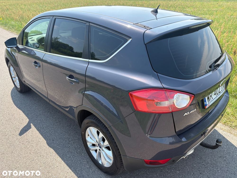 Ford Kuga 2.0 TDCi 2x4 Titanium - 11