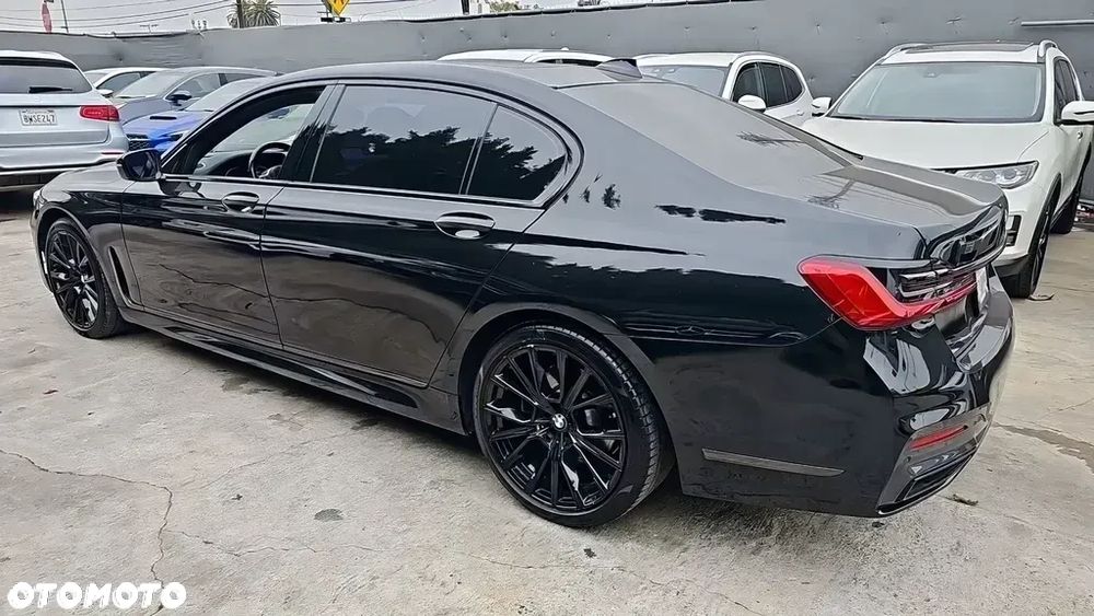 BMW Seria 7 740Li xDrive sport - 4