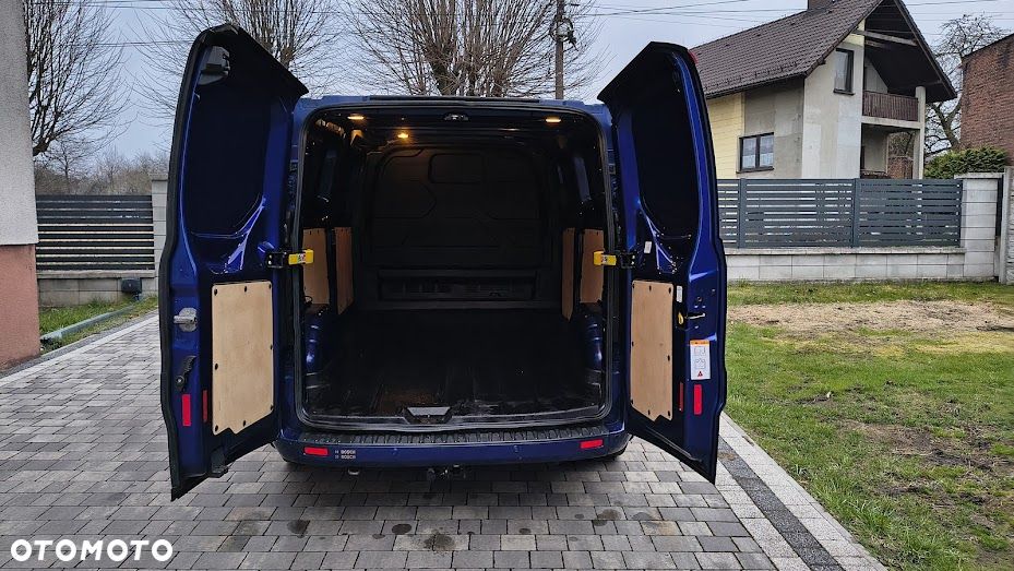 Ford TRANSIT CUSTOM - 13
