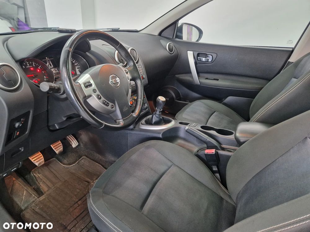 Nissan Qashqai+2 - 22
